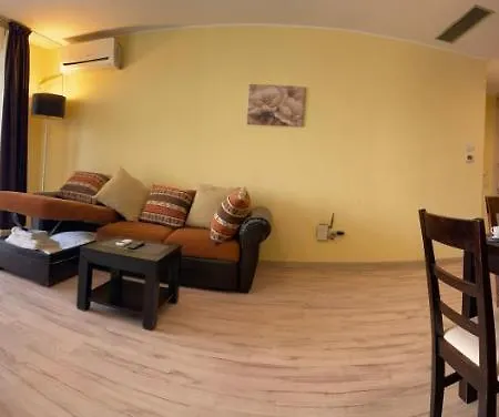 Coralia Apartment *